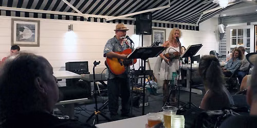 Groovin Bacaro