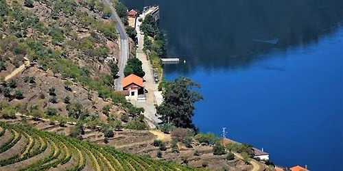 Canoagem Douro Vinhateiro - Train, Kayak e Trekking