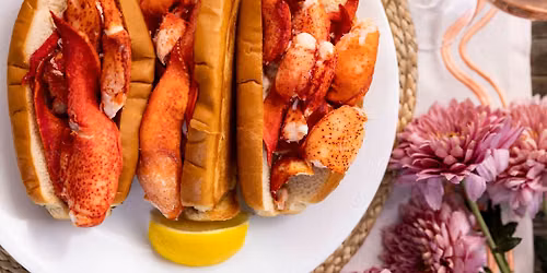 Cousins Maine Lobster @ The Grand Castle Apartments \ud83c\udff0\ud83e\udd9e