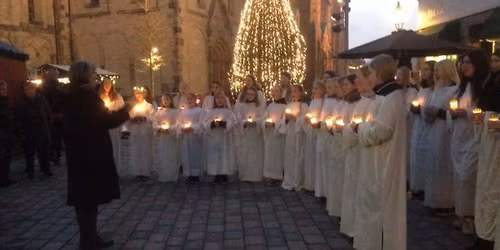 Luciaoptog med Domkirkens B\u00f8rnekor