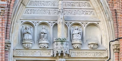 O\u0142bi\u0144ski pomnik wielkiej idei. Zwiedzanie ko\u015bcio\u0142a \u015bw. Micha\u0142a Archanio\u0142a z historykiem sztuki