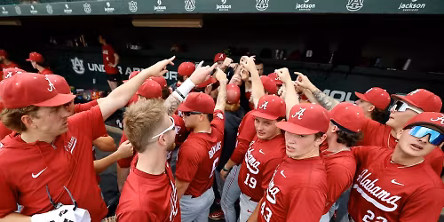 Parking Auburn Tigers at Alabama Crimson Tide Baseball