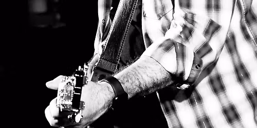 Duck\u2019s Night Life