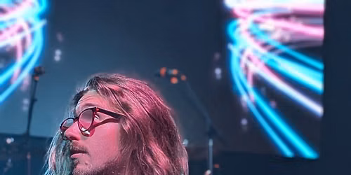 Live @ Red\u2019s Rock N Shore Pub 