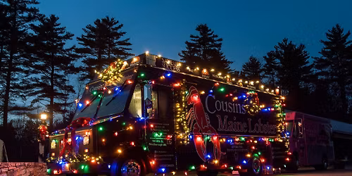 Cousins Maine Lobster Food Truck at Pleasant Prairie Premium Outlets