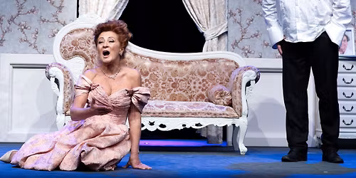 T\u0158IN\u00c1CT U STOLU