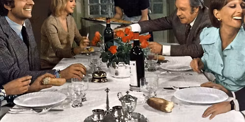 The Discreet Charm of the Bourgeoisie - Svartir Sunnudagar