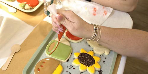 November Sugar Cookie Decorating Class at Yimmies Coffee