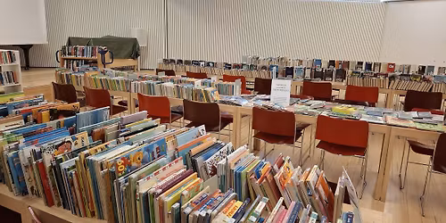 Poistokirjamyynti p\u00e4\u00e4kirjastossa