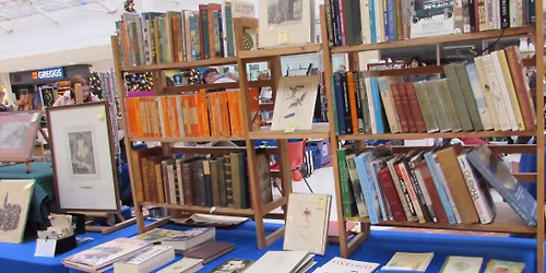 Antiques Fair \u2728\ud83d\udd70\ufe0f