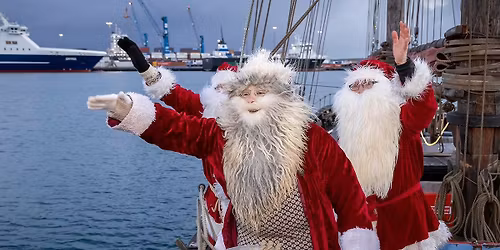 Julius og vinmenn koma við Jólaskipinum inn á Vágsbotn