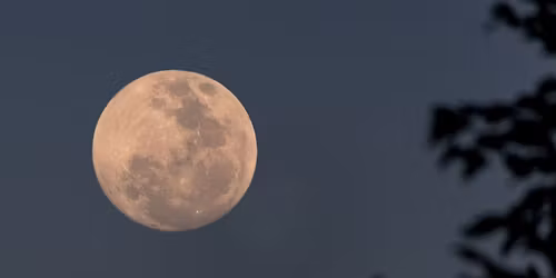 Full Moon Circle