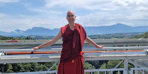 Buddhist Psychology : Dealing with Emotions, Depression and Anxiety