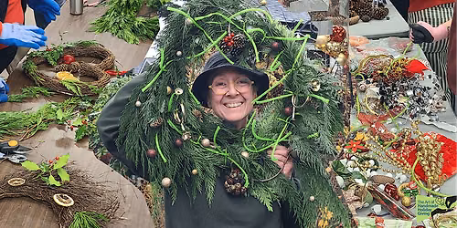 Make Your Own Holiday Wreath @ RCLC