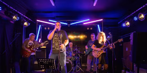 Leigh Con Club Open Mic with Guest Band Halcyon Daze