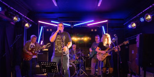 Leigh Con Club Open Mic with Guest Band Halcyon Daze