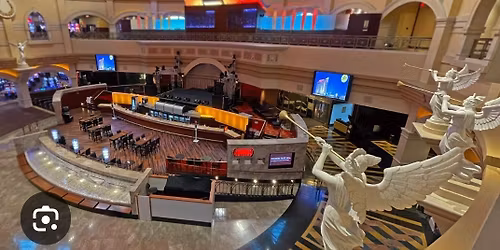 DJ Strugzz Live at Cosmo's Lounge Christmas Edition