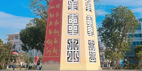 Xếp hành lý lên xe về Phan Thiết ăn Tết Đinh Mùi 