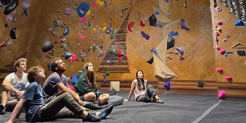Social Bouldering @ The Gravity Well
