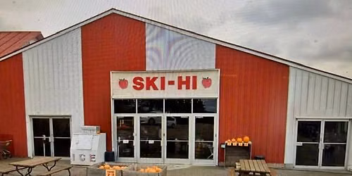 Sketch Together at Ski Hi Apple Orchard!