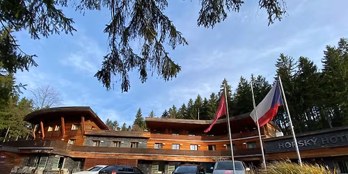 Podzimn\u00ed j\u00f3gov\u00fd v\u00edkend v \u010celadn\u00e9