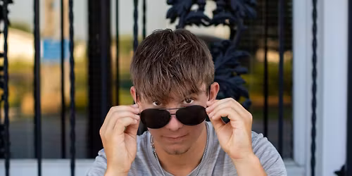 Cyrus Sets His Eyes on the Future 