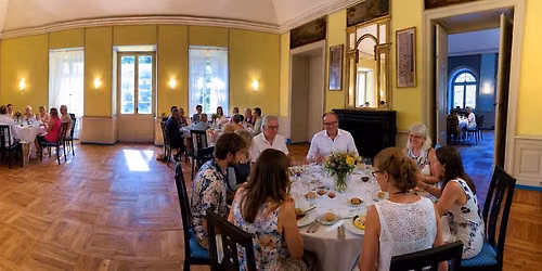 Sonntagslunch im Restaurant Parkcaf\u00e9 im Bl\u00fchenden Barock