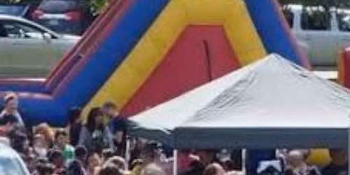 FREE FATHERS DAY!   BENTO BOX MEAL \/  GIFTS FOR DADS \/ MECHANICAL BULL \/ BOUNCE HOUSE \/ DRAWINGS
