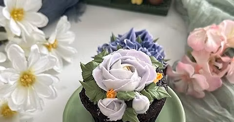 Floral Cupcake Design Class