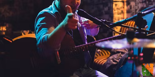 Z Gitar\u0105 W\u015br\u00f3d Ludzi - \u0141ukasz J\u0119drys 