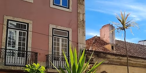 Percurso \u2022 Base, fuste e capitel