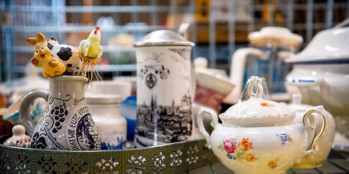 Lagersalg: T\u00f8m hylderne for gode ting indsamlet p\u00e5 genbrugspladserne