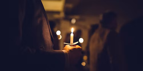 Christmas Eve Candlelight Service: 9PM