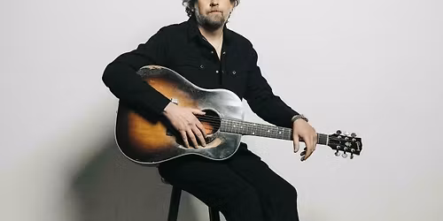 Hayes Carll w\/ Jobi Riccio