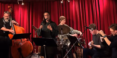 A Different Christmas 2025 \/\/ Bl\u00e5veis