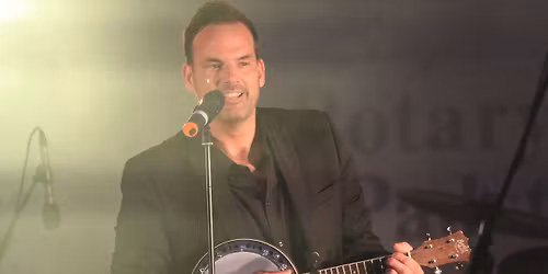 Johnny Cowling at Above the Bay