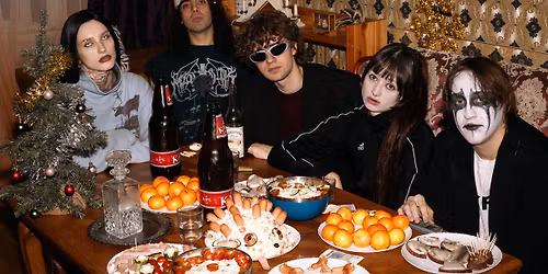 Christmas Art of Mosh: GOK2, MANNA, SUPERKOMFORT, VAIP