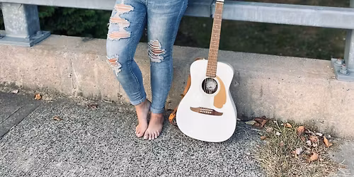 Taryn Frazee at Brookside Cafe