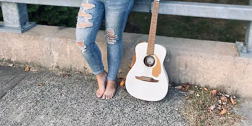 Taryn Frazee at Brookside Cafe