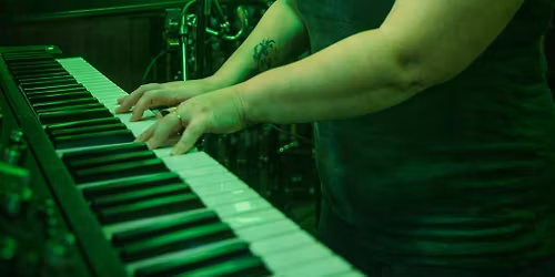 Midge LIVE at Schmuck's