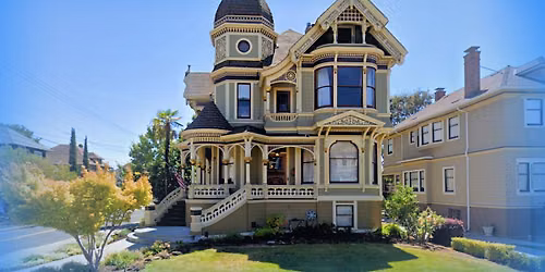 East Bay Sketchers in Alameda at Victorian House