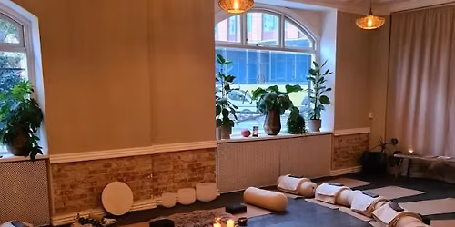 Transformative breathwork workshop with Anik\u00f3 and Kinga