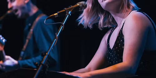 Tigers Jaw with Pool Kids