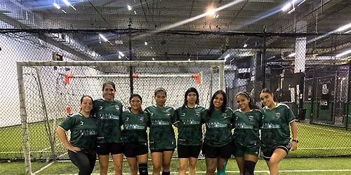 WOMEN'S SOCCER PRACTICE BY A PROFESSIONAL COACH