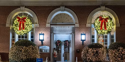 Pawtraits with the Grinch