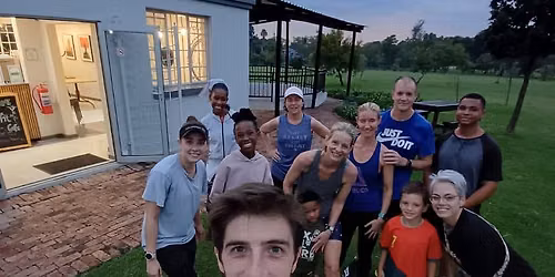 Fit Caf\u00e9 Running\/Walking Club