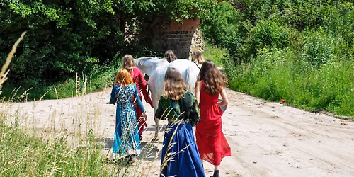 Obóz Konno-Artystyczny dla Dzieci i Młodzieży — Glaznoty15a, 14-120 Glaznoty, Poland