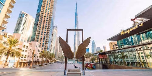Free Photoshoot at Wings of Mexico \u2013 Burj Khalifa Dubai