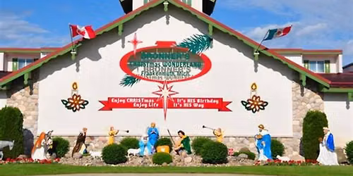 \ud83c\udf84\ud83d\ude8c Cluckin\u2019 Around the Christmas Tree \u2013 Frankenmuth Bus Trip! \ud83d\udc14\u2728