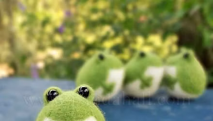 Workshop: Needle Felted Baby Frogs